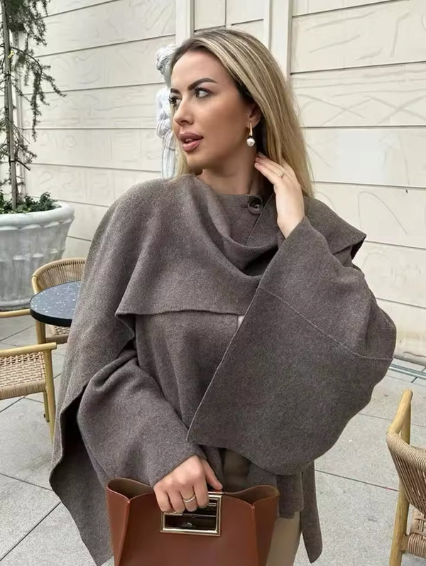 ELENA – Elegant Cape Coat