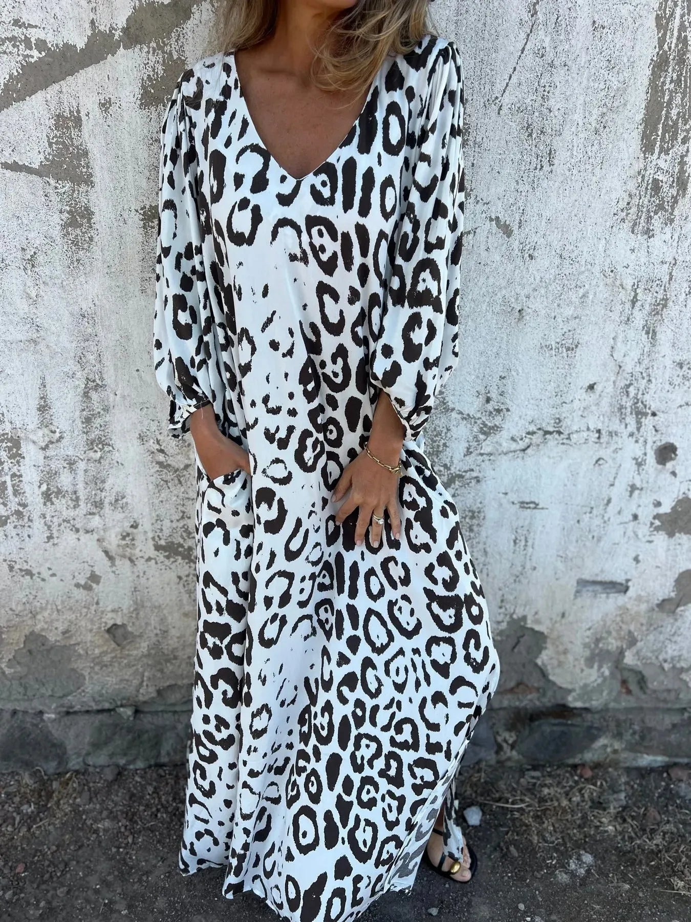 Women 2025 Spring Vintage Leopard Print Loose Long Dresses New Elegant V Neck Pocket Maxi Dress Autumn Lantern Sleeve Dress Robe
