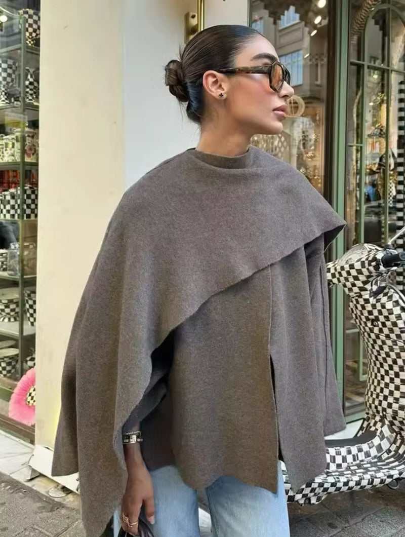 ELENA – Elegant Cape Coat